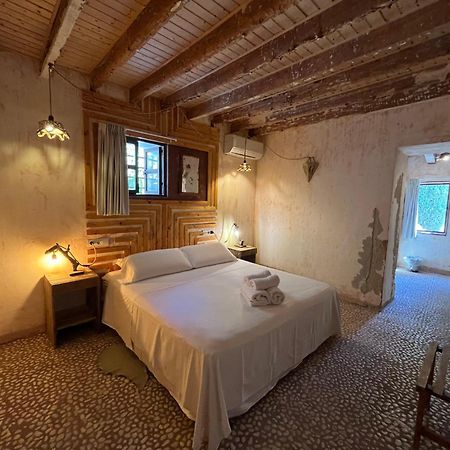 บูทิก โอสตัล ซาลินาส Hotel Sant Francesc de s'Estany ภายนอก รูปภาพ